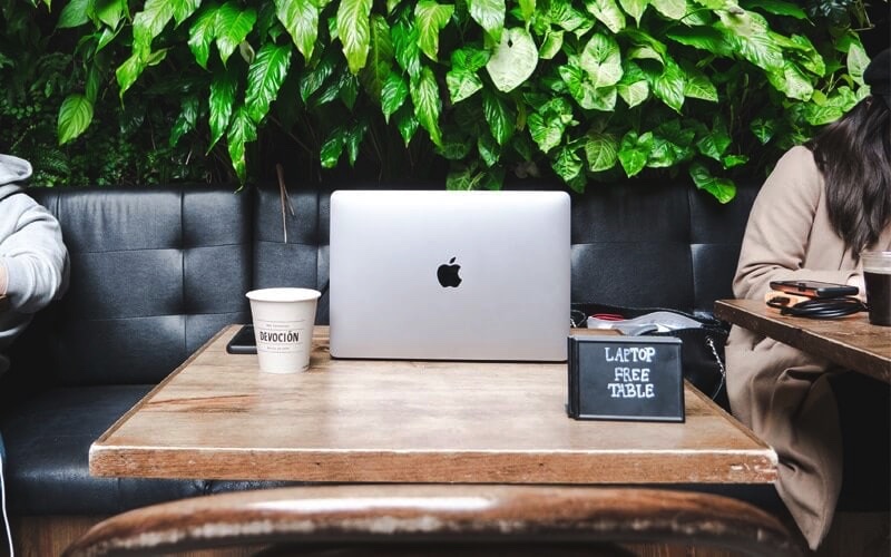 Apple Mac Book