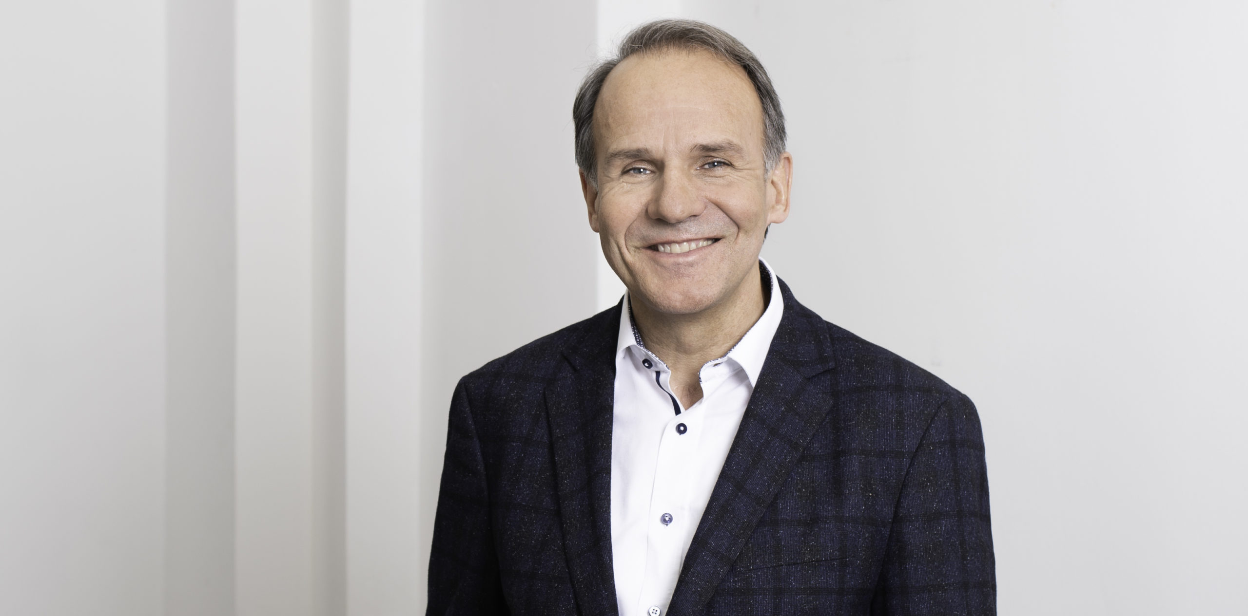 Zu sehen ist Matthias Niemeyer, Director of Development Europe bei TFE Hotels.