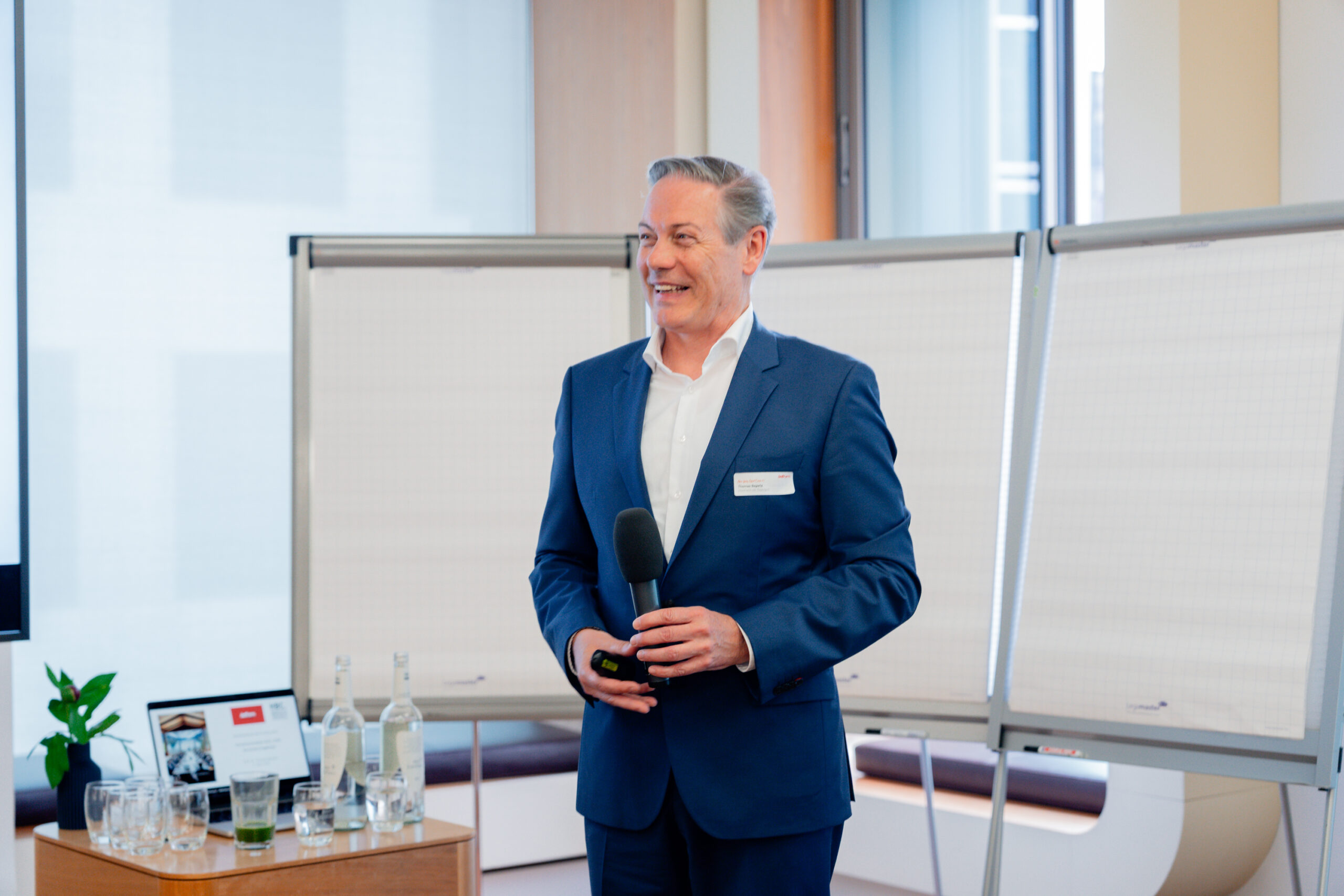 Zu sehen ist Prof. Dr. Thomas Beyerle.