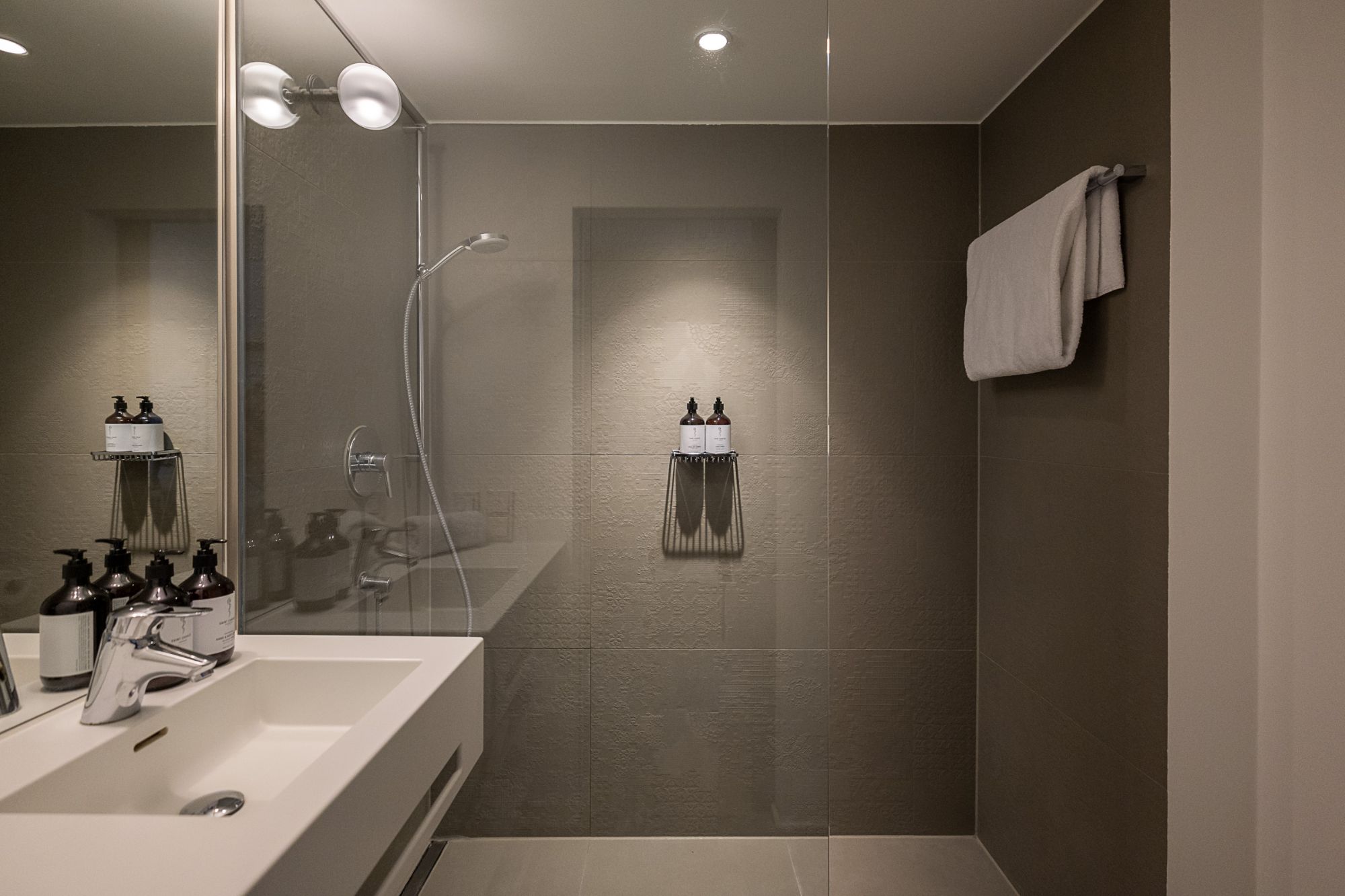 Bob W München Schwabing: möbliertes Apartment | BelForm: Konzeption, Planung, Realisierung, Digitalisierungsberatung