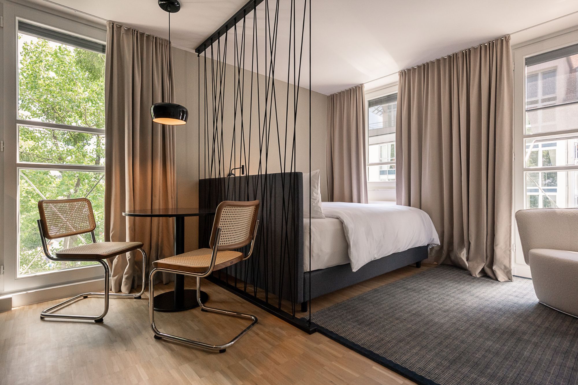Bob W München Schwabing: möbliertes Apartment | BelForm: Konzeption, Planung, Realisierung, Digitalisierungsberatung